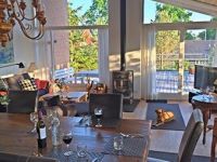www-hustilferien-dk-sommerhus-ebeltoft-stue-red-wine