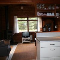 www-hustilferien-dk-sommerhus-henne-living-room-kitchen
